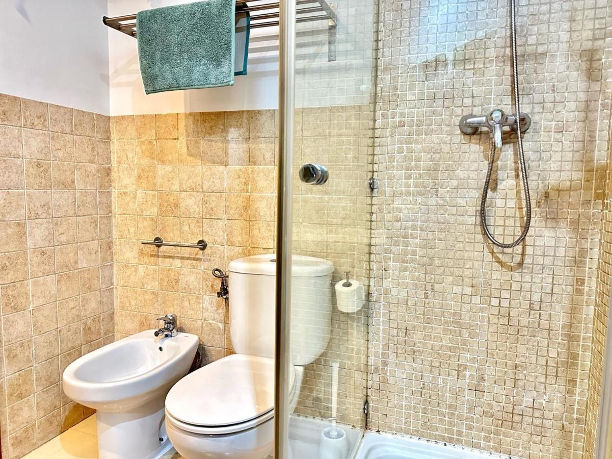 Apartamento Montemayor Kordoba Bagian luar foto